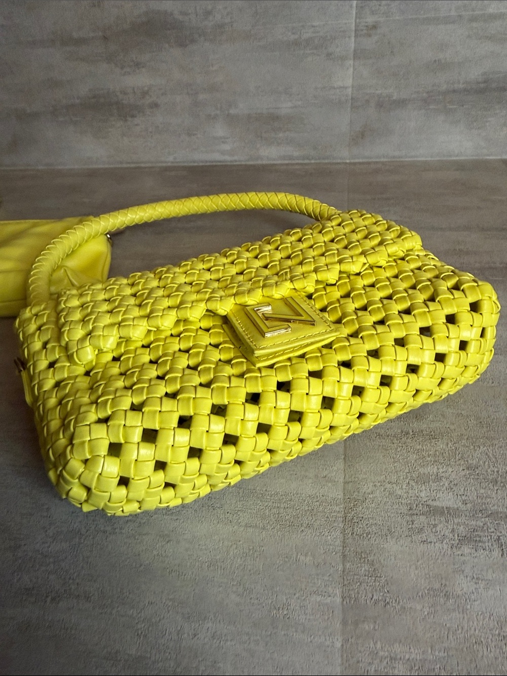 Yellow Woven Shoulder Bag with Removable pouch & strap - Picture 3 of 12